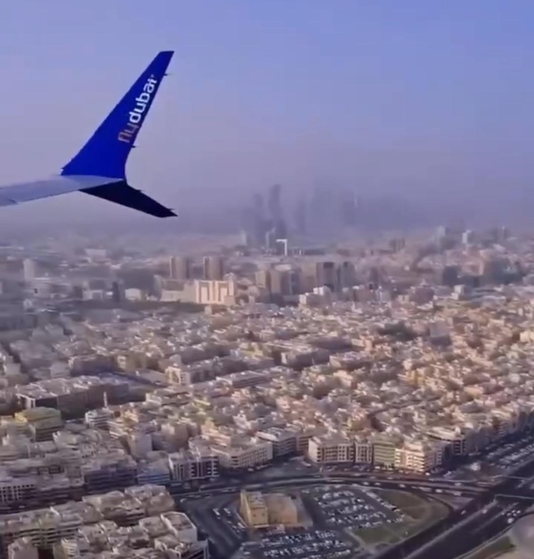 لحظات الرعب الذي عاشه الركاب داخل الطائرة التي كانت في طريقها من دبي إلى تل أبيب وغيرت مسارها نحو السعودية لحظات الرعب الذي عاشه الركاب داخل الطائرة التي كانت في طريقها من دبي إلى تل أبيب وغيرت مسارها نحو السعودية