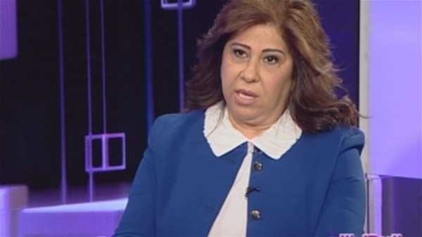 ليلى عبد اللطيف تحذ ر الشارع والدولار يشتعلان وفوضى أمام محطات الوقود