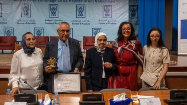موسم أصيلة يحتفي بالتجربة الأدبية والفكرية للكاتب المغربي مبارك ربيع موسم أصيلة يحتفي بالتجربة الأدبية والفكرية للكاتب المغربي مبارك ربيع