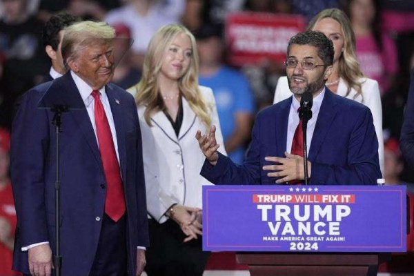 يمني يروي تفاصيل لقائه مع ترامب ويكشف ما طلبه منه بشأن اليمنيين
