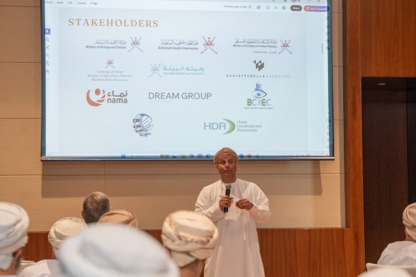 جنوب الباطنة تستعرض خطة العمل للدراسات الاستشارية لتطوير قرى وادي بني خروص بولاية العوابي جنوب الباطنة تستعرض خطة العمل للدراسات الاستشارية لتطوير قرى وادي بني خروص بولاية العوابي