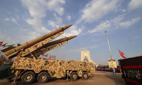 الجيش الإيراني يعلن استعداده للتصدي لهجوم أمريكي جديد الجيش الإيراني يعلن استعداده للتصدي لهجوم أمريكي جديد