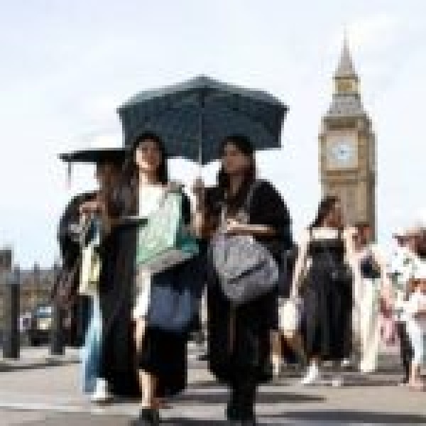 أوروبا تستعد لموجة حر طويلة ودرجات حرارة تلامس 40 مئوية