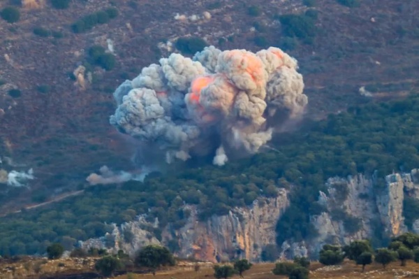 eleven palestinians killed in two israeli airstrikes on southern lebanon eleven palestinians killed in two israeli airstrikes on southern lebanon