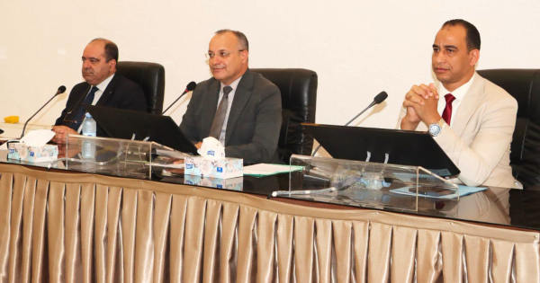 المهدية الوالي يشرف على جلسة حول التغيرات المناخية و لا صحة لخبر اعفائه