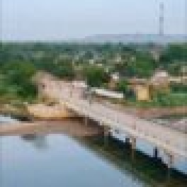 اتهامات للجيش السوداني بتدمير جسر حيوي في غرب دارفور