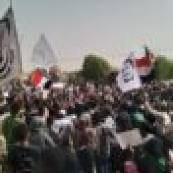 ما بين اعتصام القيادة ومجلس الأمن كيف خسر السودان صورته التي ألهمت العالم ما بين اعتصام القيادة ومجلس الأمن كيف خسر السودان صورته التي ألهمت العالم