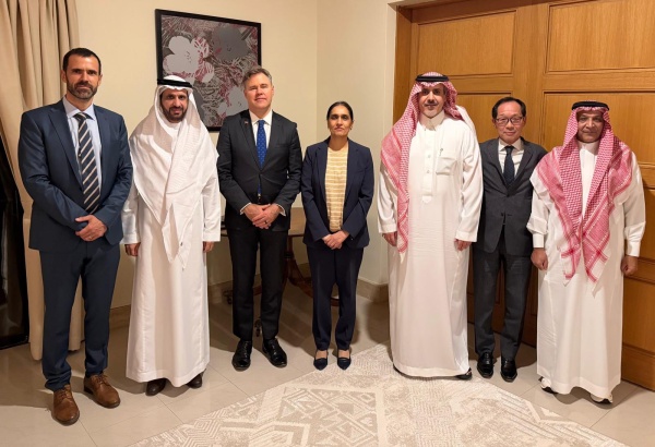 استنفار دولي في الرياض لبحث أزمة اليمن و بريطانيا تصف الهجمات على السعودية بالمعقدة استنفار دولي في الرياض لبحث أزمة اليمن و بريطانيا تصف الهجمات على السعودية بالمعقدة