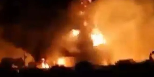 new images show fires raging at saudi arabia s largest refinery on the red sea and britain describes the attack as the largest new images show fires raging at saudi arabia s largest refinery on the red sea and britain describes the attack as the largest