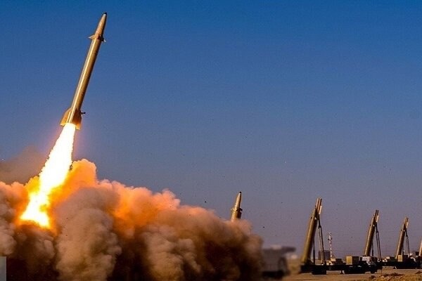 إيران تقصف مواقع العدو الصهيوني في الأراضي المحتلة ردا على انتهاكاته لوقف إطلاق النار إيران تقصف مواقع العدو الصهيوني في الأراضي المحتلة ردا على انتهاكاته لوقف إطلاق النار