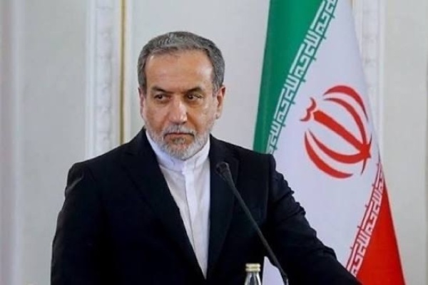 إيران تحذ ر من أي خطأ في الخليج وتؤكد جاهزية قواتها وتدعو لانسحاب القوات الأجنبية إيران تحذ ر من أي خطأ في الخليج وتؤكد جاهزية قواتها وتدعو لانسحاب القوات الأجنبية