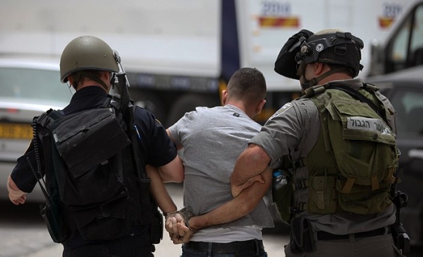 إعلام الأسرى الفلسطيني العدو الإسرائيلي يستخدم التجويع خلال التحقيق العسكري لانتزاع الاعترافات من المعتقلين إعلام الأسرى الفلسطيني العدو الإسرائيلي يستخدم التجويع خلال التحقيق العسكري لانتزاع الاعترافات من المعتقلين