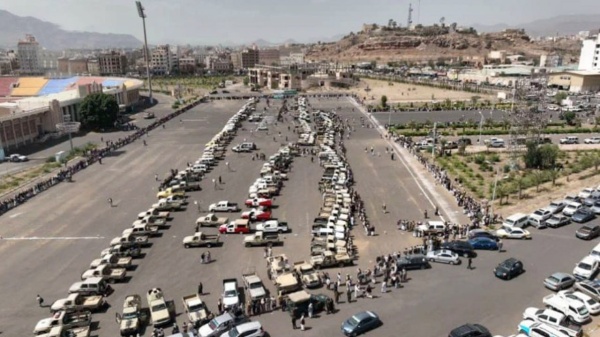 أبناء مديرية الثورة بالأمانة يؤكدون الجهوزية لإنهاء العدوان والحصار أبناء مديرية الثورة بالأمانة يؤكدون الجهوزية لإنهاء العدوان والحصار