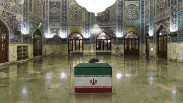 العتبة الرضوية تعلن مكان دفن جثمان الشهيد السيد الخامنئي العتبة الرضوية تعلن مكان دفن جثمان الشهيد السيد الخامنئي