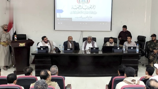 اجتماع برئاسة قحيم يناقش آلية تطبيق نظام التقييم الوظيفي الإلكتروني اجتماع برئاسة قحيم يناقش آلية تطبيق نظام التقييم الوظيفي الإلكتروني