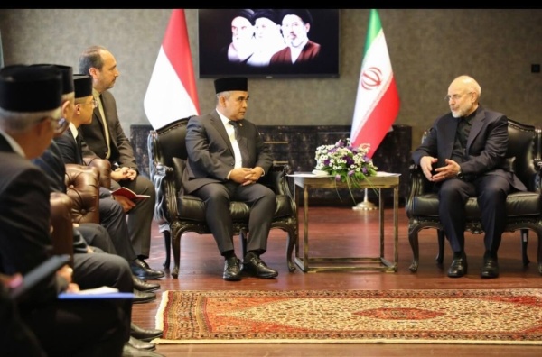 إيران لا يمكن لأحد التفاوض مع أمريكا إلا إذا كان مستعدا للحرب إيران لا يمكن لأحد التفاوض مع أمريكا إلا إذا كان مستعدا للحرب