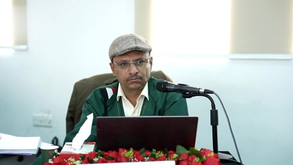 الباحث فيصل مدهش يحصل على الماجستير في العلوم السياسية من جامعة صنعاء الباحث فيصل مدهش يحصل على الماجستير في العلوم السياسية من جامعة صنعاء