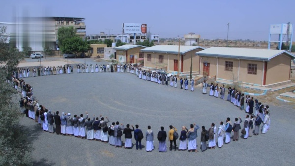 جامعة صعدة تنظم وقفات تأييدا لحظر الملاحة البحرية على العدو السعودي جامعة صعدة تنظم وقفات تأييدا لحظر الملاحة البحرية على العدو السعودي
