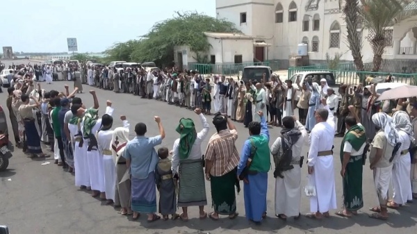 وقفات حاشدة في الحديدة تأكيد ا على وحدة الساحات والجهوزية لمواجهة العدو
