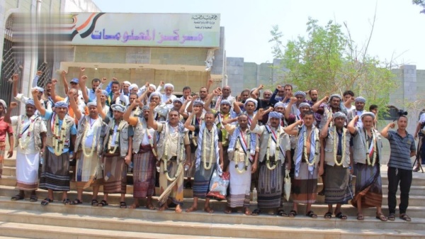 الحديدة تستقبل 53 أسيرا محررا من أبناء المحافظة الحديدة تستقبل 53 أسيرا محررا من أبناء المحافظة