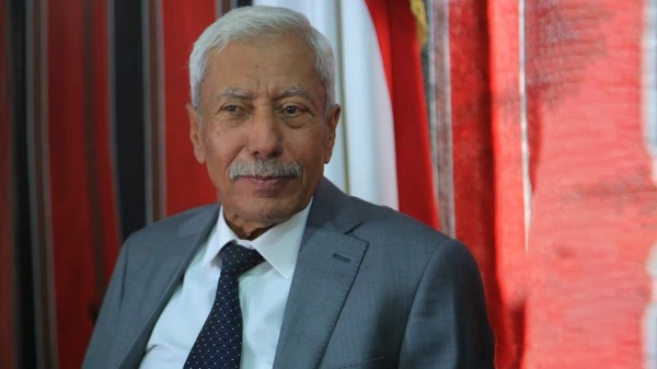 محافظ حضرموت يدعو أبناء المحافظة إلى رفض الزج بأبنائهم في معارك العدو السعودي محافظ حضرموت يدعو أبناء المحافظة إلى رفض الزج بأبنائهم في معارك العدو السعودي