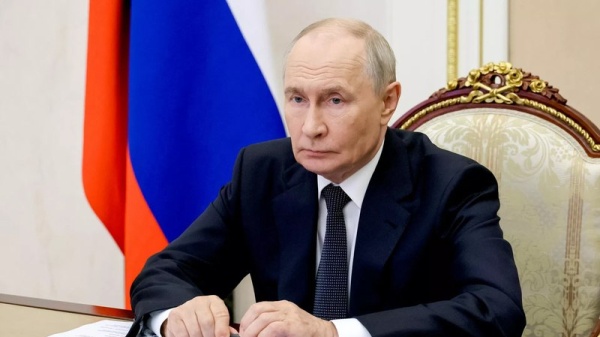 بوتين القادة الأوروبيون يغطون أخطاءهم الاقتصادية بذريعة التهديد الروسي بوتين القادة الأوروبيون يغطون أخطاءهم الاقتصادية بذريعة التهديد الروسي