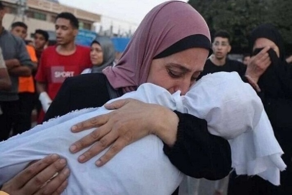 استشهاد طفلة فلسطينية وإصابة صياد ين جراء استهداف العدو الصهيوني قطاع غزة استشهاد طفلة فلسطينية وإصابة صياد ين جراء استهداف العدو الصهيوني قطاع غزة
