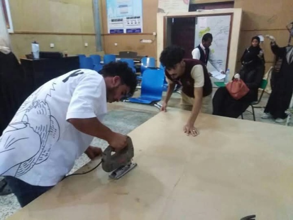 تواصل تحديث الاستوديو الإذاعي والتلفزيوني في كلية الفنون بجامعة الحديدة تواصل تحديث الاستوديو الإذاعي والتلفزيوني في كلية الفنون بجامعة الحديدة