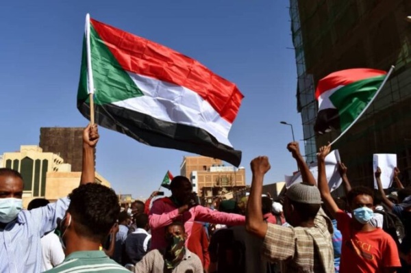 حذف بند في مشروع قانون أمريكي كان يدعو إلى نزع شرعية الحكومة السودانية حذف بند في مشروع قانون أمريكي كان يدعو إلى نزع شرعية الحكومة السودانية