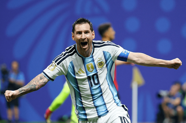 الأرجنتين تفوز على مصر في كأس العالم بسيناريو درامي الأرجنتين تفوز على مصر في كأس العالم بسيناريو درامي