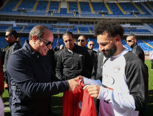 4 رسائل من الرئيس السيسي للاعبي منتخب مصر بعد وداع المونديال 4 رسائل من الرئيس السيسي للاعبي منتخب مصر بعد وداع المونديال