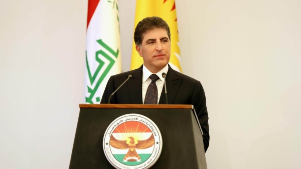 نيجيرفان بارزاني الإيرانيون أبلغوني باستعدادهم لمساعدة رئيس الوزراء العراقي بملف حصر السلاح بيد الدولة نيجيرفان بارزاني الإيرانيون أبلغوني باستعدادهم لمساعدة رئيس الوزراء العراقي بملف حصر السلاح بيد الدولة