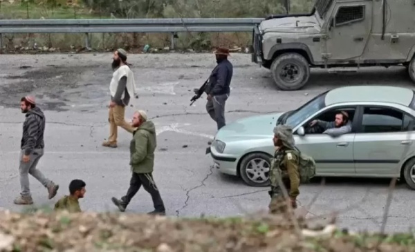 سياسة ممنهجة للتهجير مستوطنون يصع دون هجماتهم ويقيمون بؤرا جديدة في الخليل ورام الله سياسة ممنهجة للتهجير مستوطنون يصع دون هجماتهم ويقيمون بؤرا جديدة في الخليل ورام الله