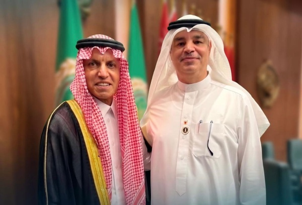 العشيري يهنئ العتيبي بمناسبة تزكيته رئيسا للبرلمان العربي العشيري يهنئ العتيبي بمناسبة تزكيته رئيسا للبرلمان العربي