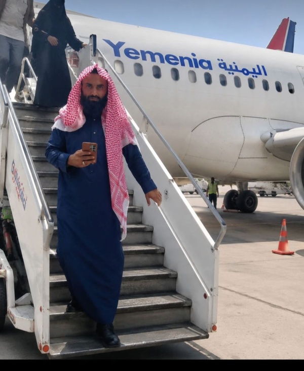 عودة قائد المقاومة الجنوبية بمديرية تبن الشيخ مهدي سلطان الصبيحي إلى أرض الوطن بعد غياب طال عدة اسابيع عودة قائد المقاومة الجنوبية بمديرية تبن الشيخ مهدي سلطان الصبيحي إلى أرض الوطن بعد غياب طال عدة اسابيع