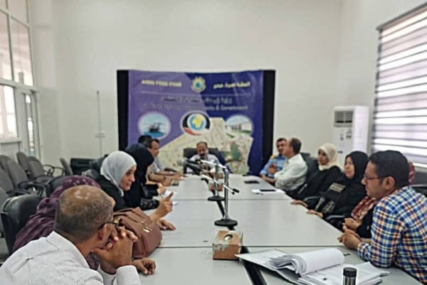رئيس هيئة المنطقة الحرة بعدن يشدد على حماية الأراضي الاستثمارية والالتزام بالأحكام القضائية رئيس هيئة المنطقة الحرة بعدن يشدد على حماية الأراضي الاستثمارية والالتزام بالأحكام القضائية