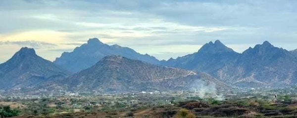 الصحفي سليم المعمري يطلق حملة مناشدات لمحور تعز جبل حرض مفتاح النصر وبالسلاح الثقيل لن يبقى حوثي واحد في الوازعية الصحفي سليم المعمري يطلق حملة مناشدات لمحور تعز جبل حرض مفتاح النصر وبالسلاح الثقيل لن يبقى حوثي واحد في الوازعية