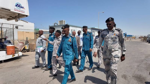 الجمارك تسند مطار بورتسودان بمنظومة رقابة إلكترونية حديثة الجمارك تسند مطار بورتسودان بمنظومة رقابة إلكترونية حديثة