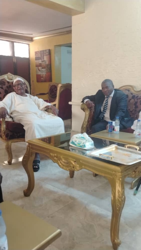 هيئة علماء السودان تزور الرمز الوطني البروفيسور علي محمد شمو هيئة علماء السودان تزور الرمز الوطني البروفيسور علي محمد شمو