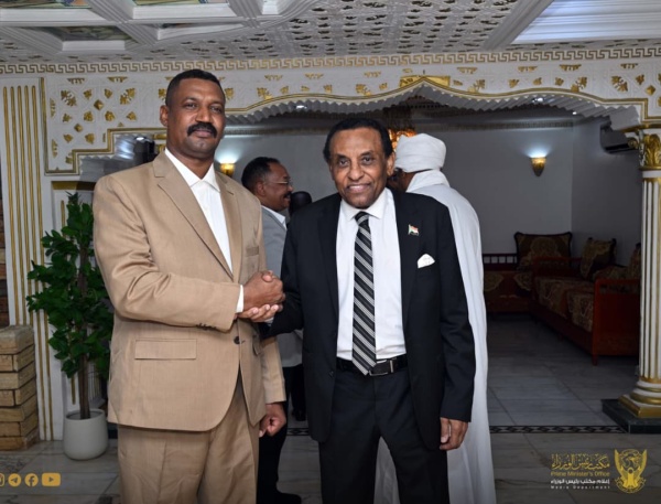 رئيس الوزراء يلتقي وفد لجنة إسناد قوات درع السودان رئيس الوزراء يلتقي وفد لجنة إسناد قوات درع السودان