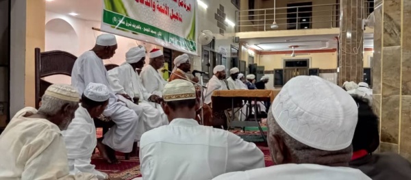 تخريج 70 إماما وداعية في ختام دورة علمية بالجريف شرق بعد 40 يوما من التأهيل تخريج 70 إماما وداعية في ختام دورة علمية بالجريف شرق بعد 40 يوما من التأهيل
