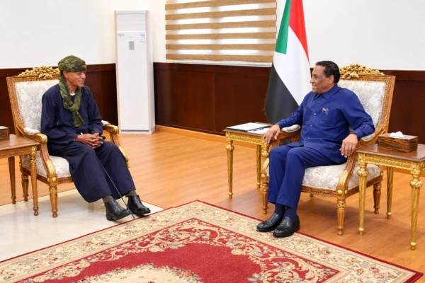 رئيس الوزراء يلتقي وفد مجلس الصحوة الثوري برئاسة الشيخ موسى هلال رئيس الوزراء يلتقي وفد مجلس الصحوة الثوري برئاسة الشيخ موسى هلال