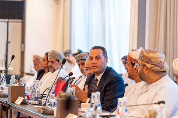 مناقشة المخطط السياحي لواجهة الدقم البحرية مع المطورين ورجال الأعمال مناقشة المخطط السياحي لواجهة الدقم البحرية مع المطورين ورجال الأعمال