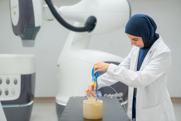المدينه الطبية الجامعية تكمل التقييم الدولي quatro لخدمات العلاج الإشعاعي المدينه الطبية الجامعية تكمل التقييم الدولي quatro لخدمات العلاج الإشعاعي