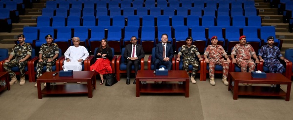 المدير العام للجنة الدولية للصليب الأحمر في جنيف يزور مركز الأمن البحري المدير العام للجنة الدولية للصليب الأحمر في جنيف يزور مركز الأمن البحري