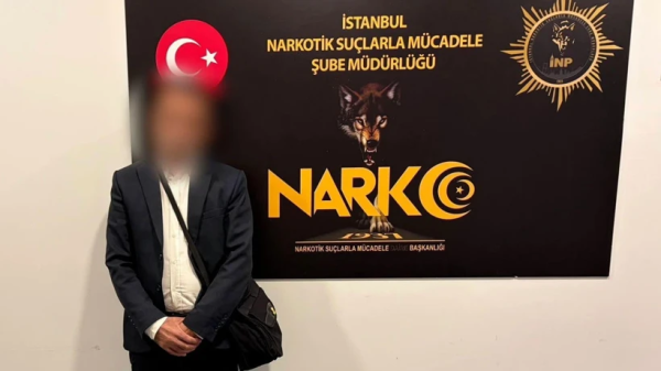 مشيته فضحته إنقاذ مهر ب ابتلع 26 كبسولة شبو في مطار إسطنبول فيديو مشيته فضحته إنقاذ مهر ب ابتلع 26 كبسولة شبو في مطار إسطنبول فيديو