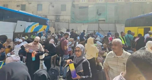 أستاذ و20 ألف طالب ترتيبات لاستكمال عودة السودانيين من مصر