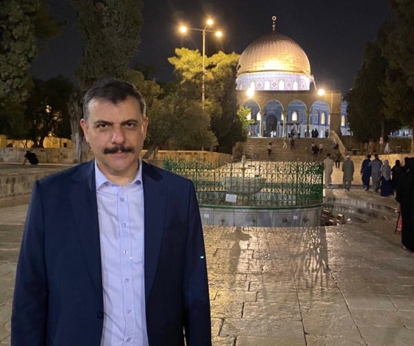 نشطاء أتراك يعيدون تداول صور لوزير الداخلية من زياراته إلى القدس صور نشطاء أتراك يعيدون تداول صور لوزير الداخلية من زياراته إلى القدس صور
