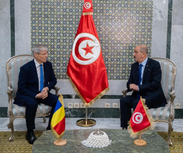 mohamed ali nafti recoit le candidat roumain au poste de secretaire general de la francophonie cooperation bilaterale et vision pour l avenir de l organisation