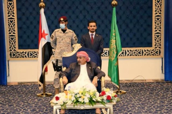 السعودية والانتقالي من استراتيجية الاحتواء إلى الاجتثاث السعودية والانتقالي من استراتيجية الاحتواء إلى الاجتثاث